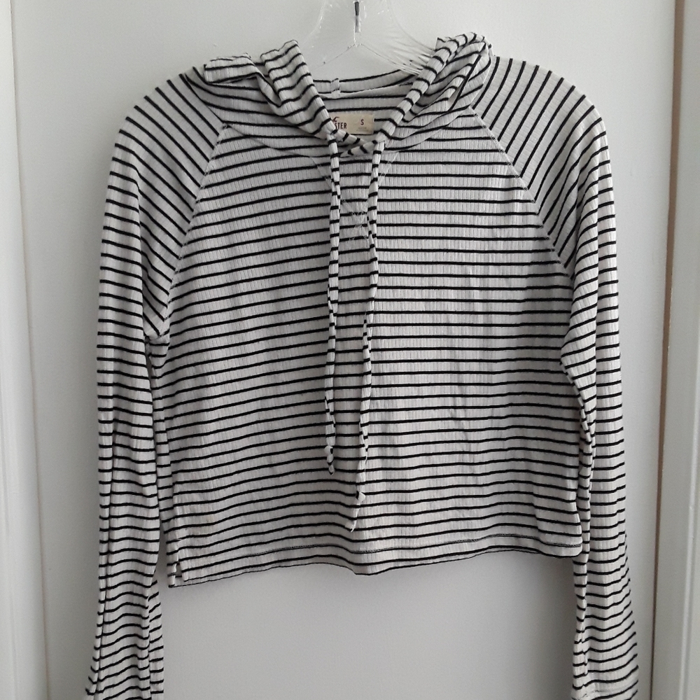 Hollister long sleeve hoodie shirt